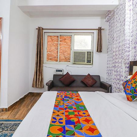OYO 847 Hotel Sinon New Delhi Buitenkant foto