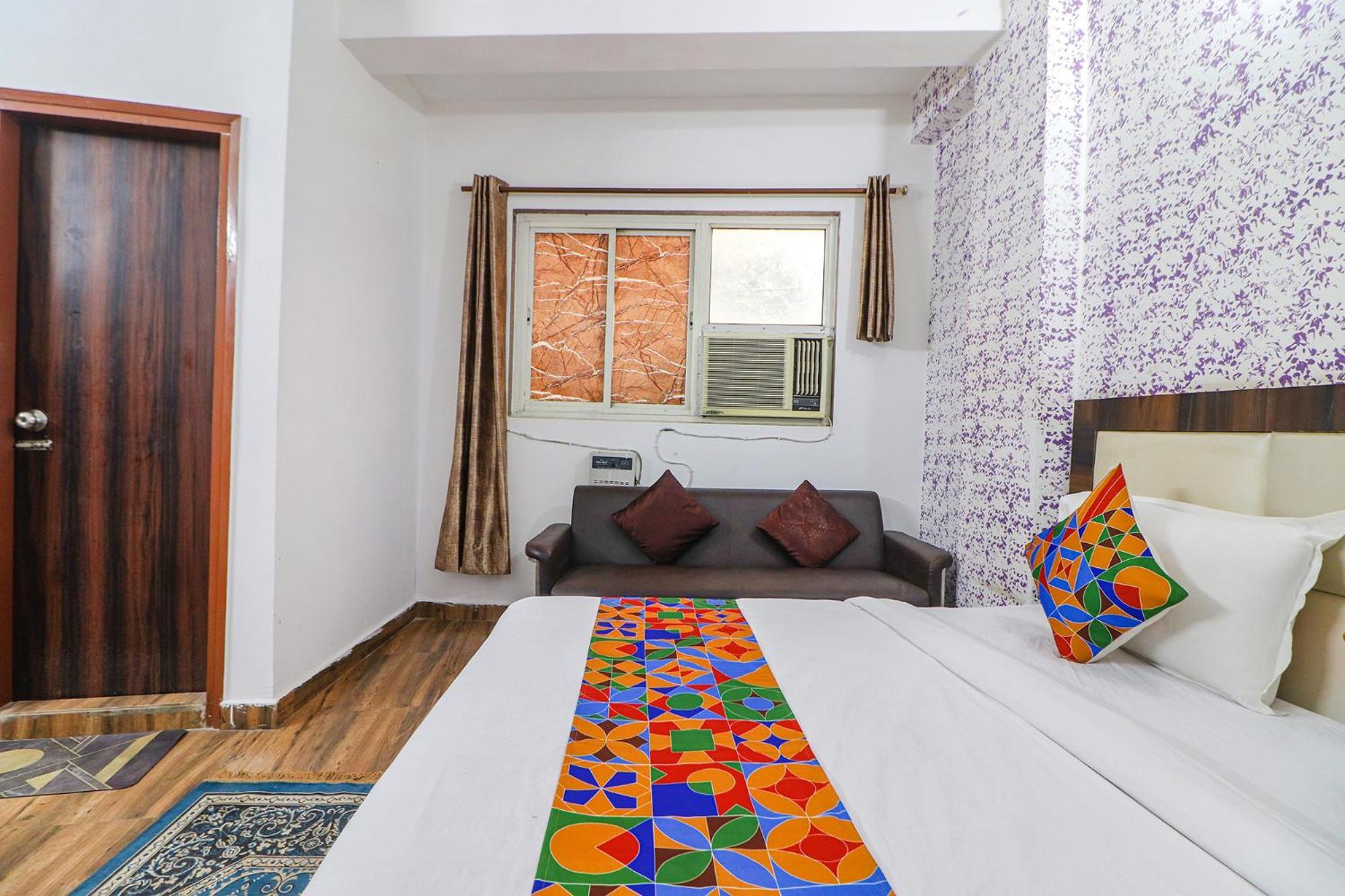 OYO 847 Hotel Sinon New Delhi Buitenkant foto
