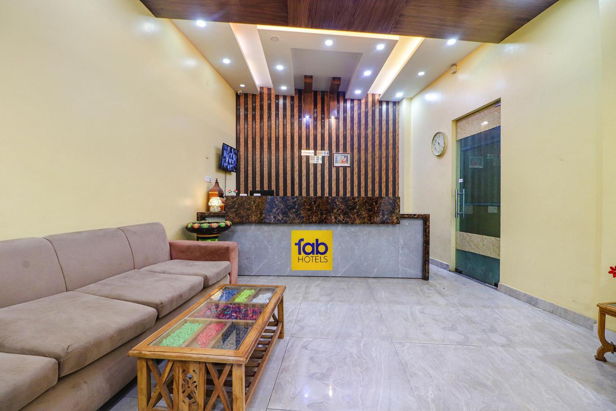 OYO 847 Hotel Sinon New Delhi Buitenkant foto