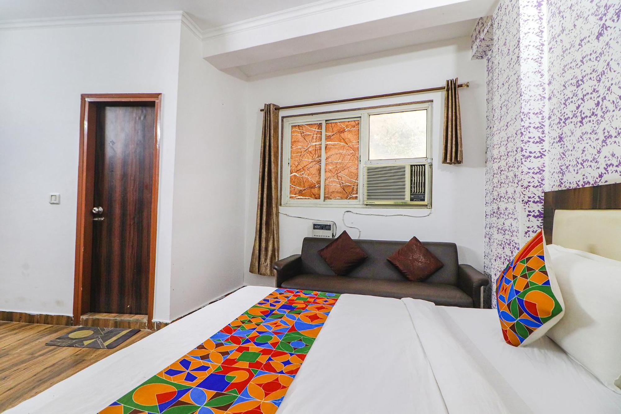 OYO 847 Hotel Sinon New Delhi Buitenkant foto