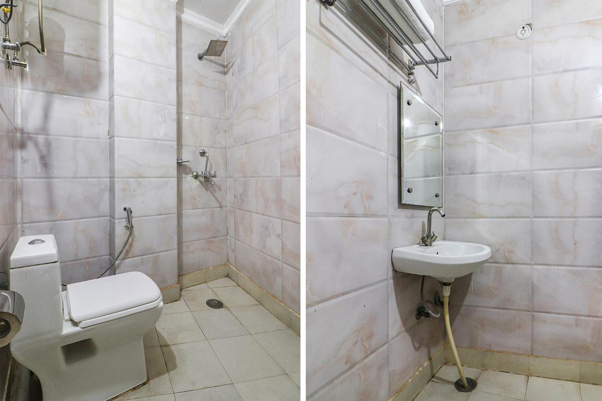 OYO 847 Hotel Sinon New Delhi Buitenkant foto